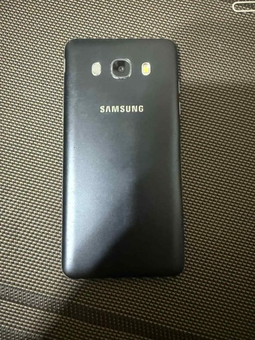 Vând Samsung j5 2016