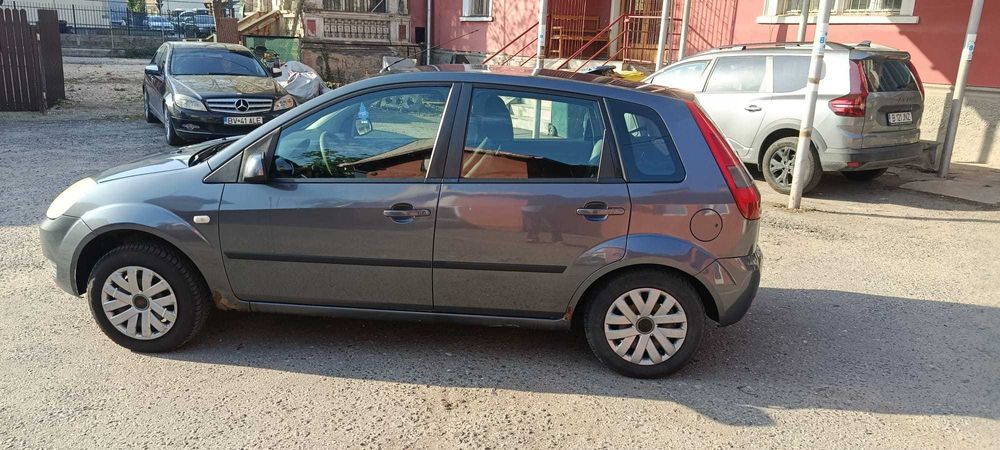 Vand Ford Fiesta 2005 ideala si pentru programul Rabla