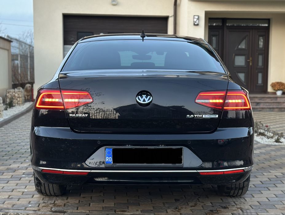 Volkswagen Passat B8 2016 2.0 TDI 150 CP E6 Distronic Clima Navi Piele