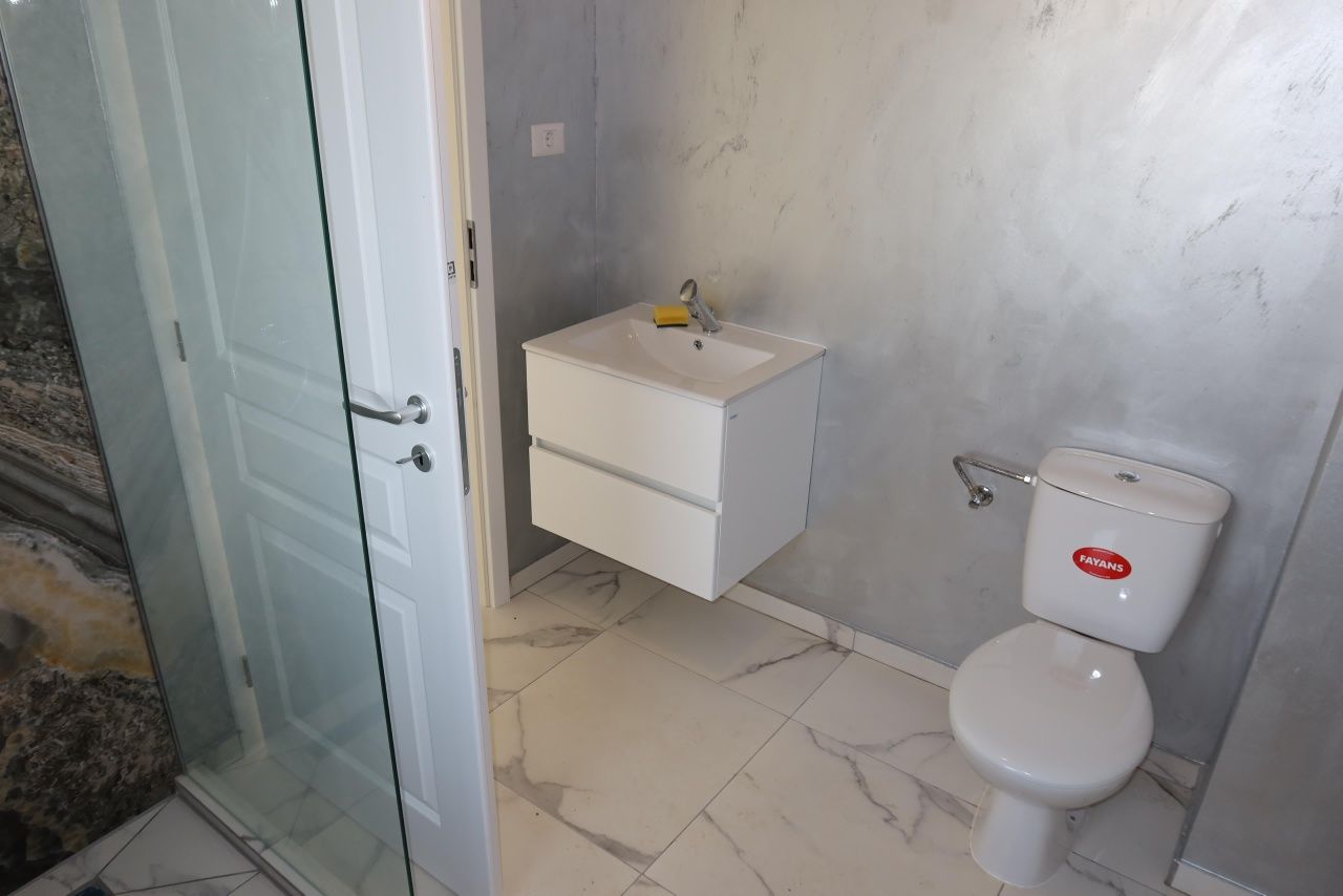 Proprietar vând jumâtate de duplex în Comuna Sânandrei