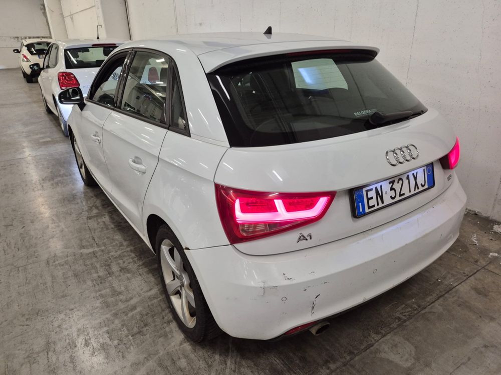 Ауди А1 sportback 1.6tdi - На Части!!! Led! Xenon