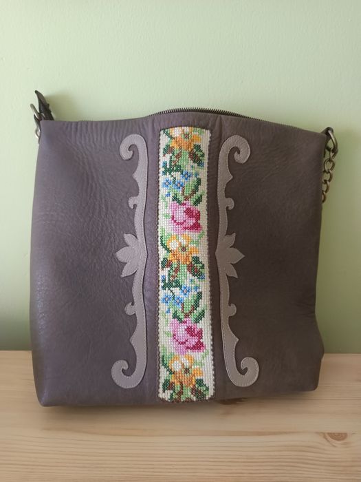 Geanta de umar din piele naturala cu broderie