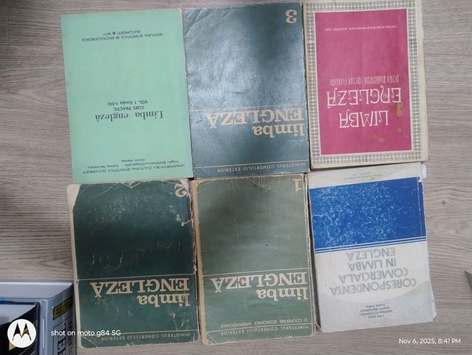 Vând cursuri vechi de limba engleza