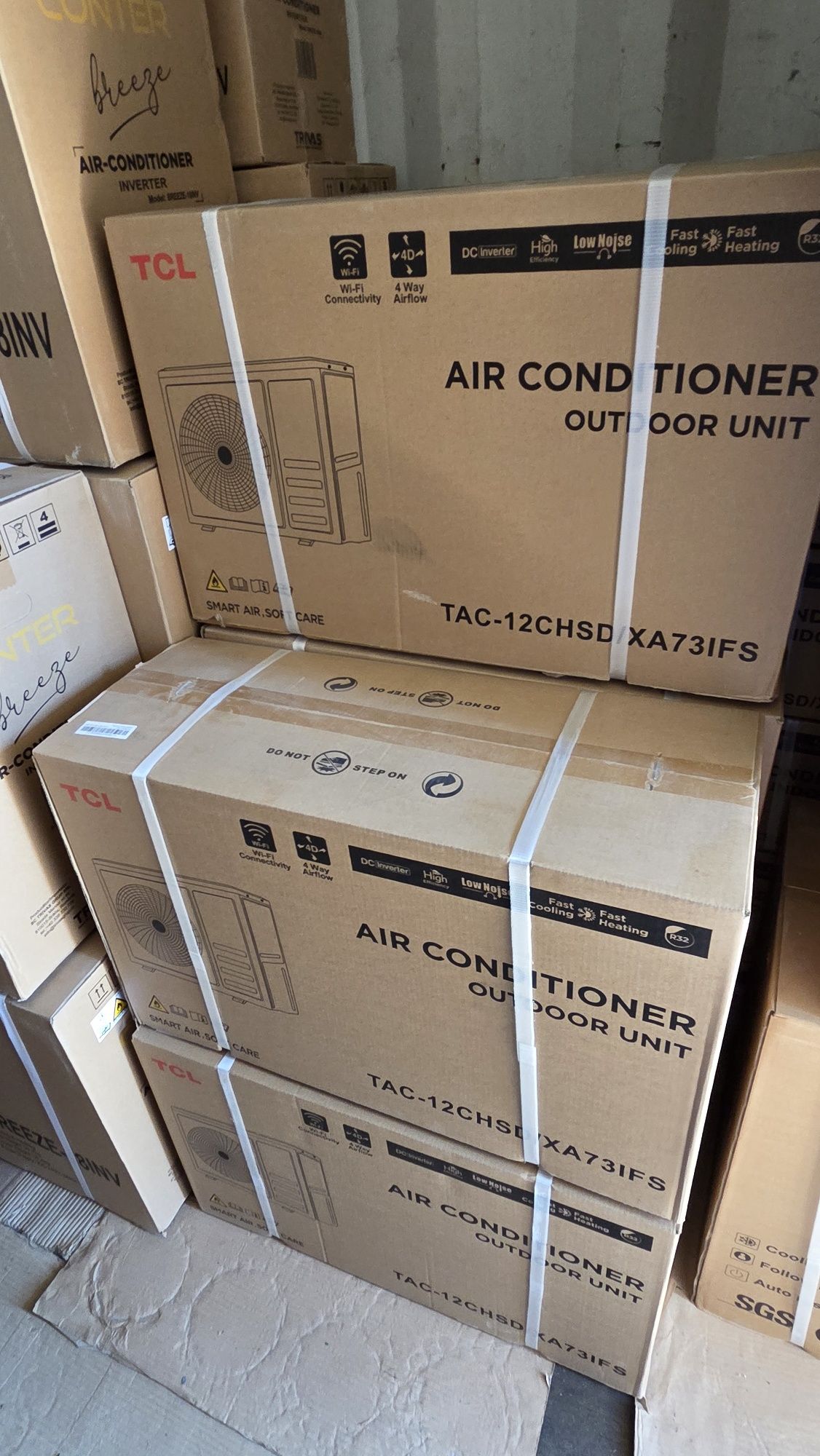Инверторен климатик CONTER Breeze by Midea 12000 btu WiFi