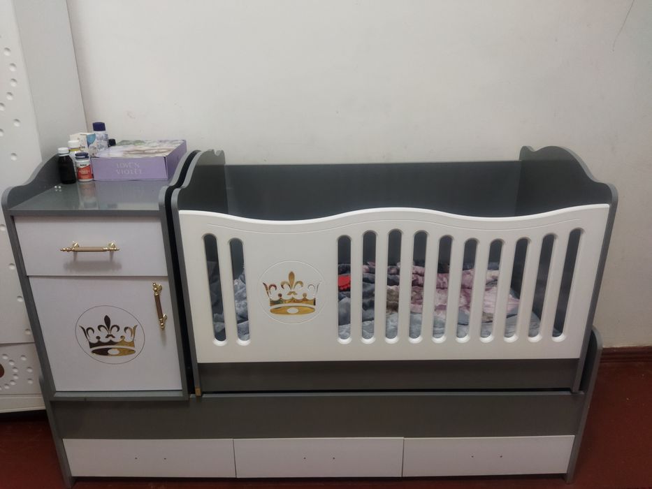 Кровать  продаём