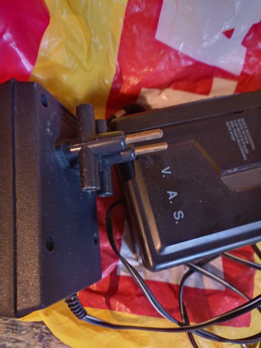 Уокмен плюс Адаптер със 7 аутпута + удължителче за адаптера