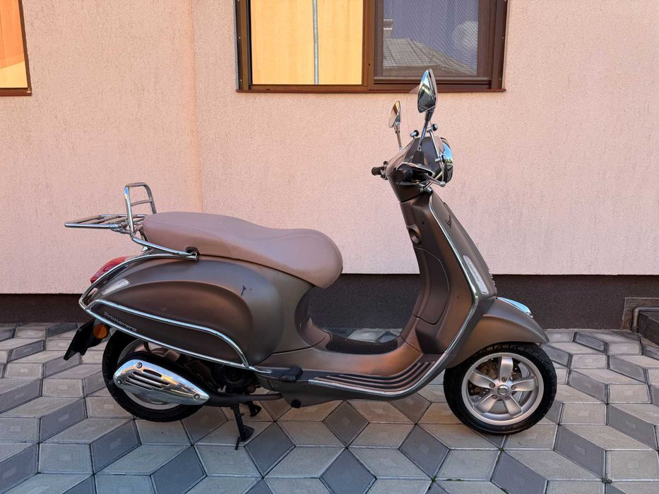 Vespa Primavera 50 cc 4T - 8000 km - se conduce fara permis