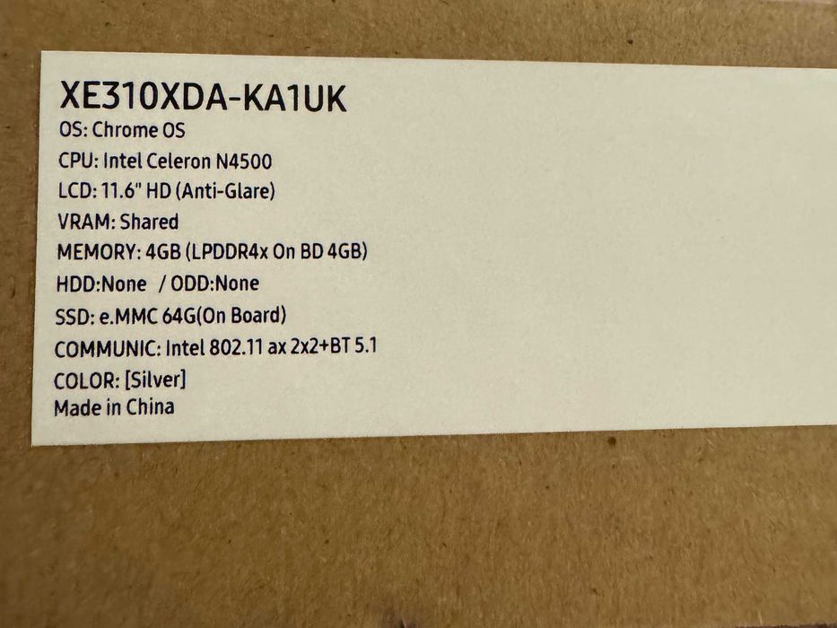 Нов ! Лаптоп Samsung, Chromebook, 4 11.6" Intel Celeron 4500, 4 GB