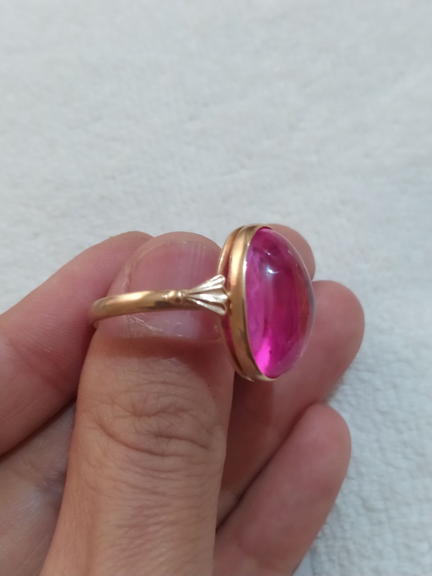 Золотой кольцо с рубином кабошон 583СССР