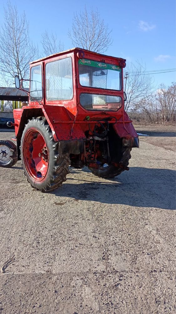 De vanzare Tractor U650