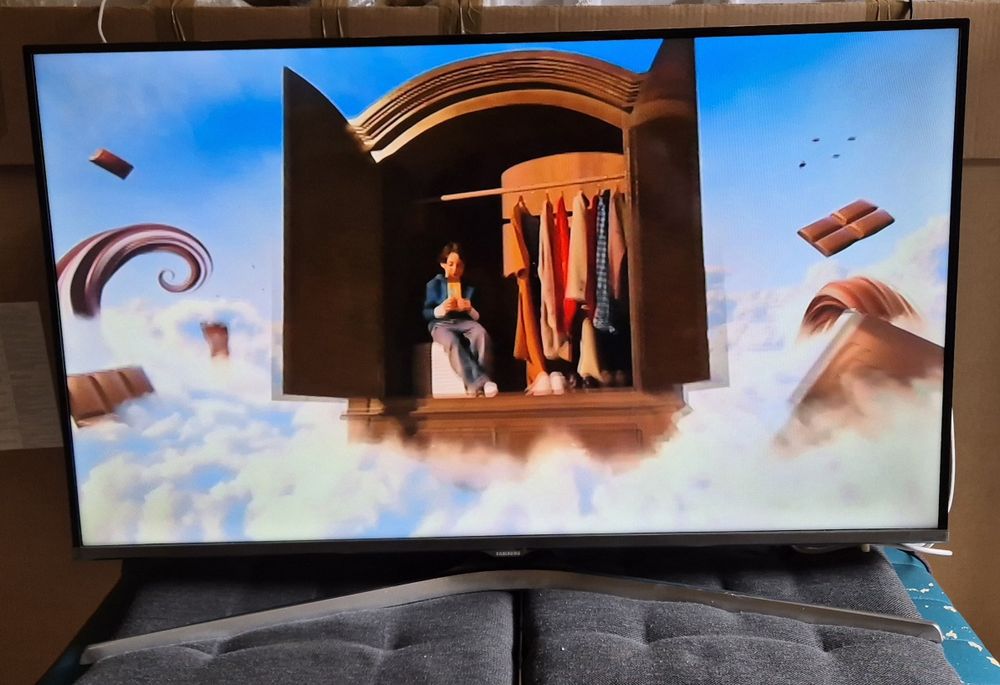 Samsung UE40J5150AS 40 инча LED Full HD 200Hz A+ DVB-T/C/S2