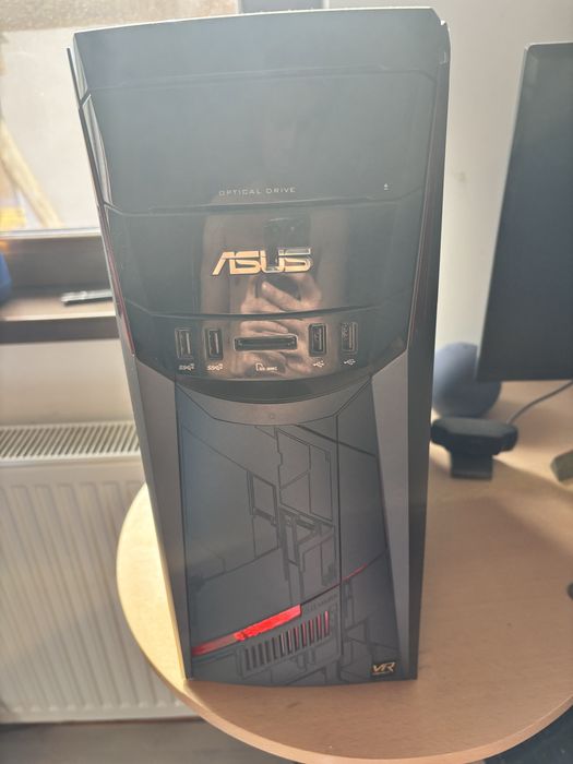 Vând Calculator si monitor