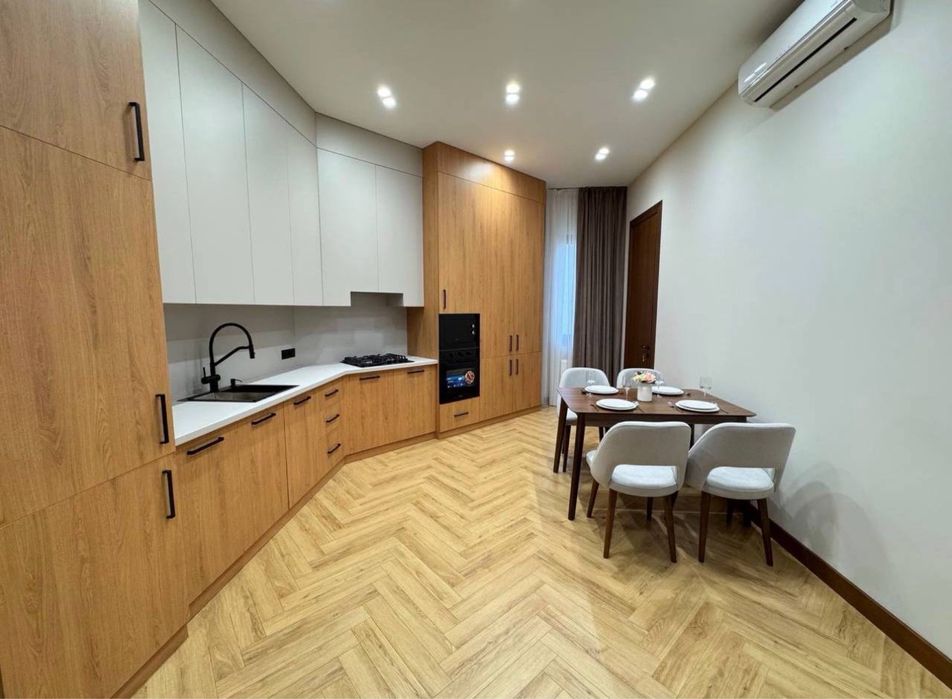 2/4/8 Буюк Ипак Йули 45м2 Максим Горький Бий Жк Сайрам Бредли