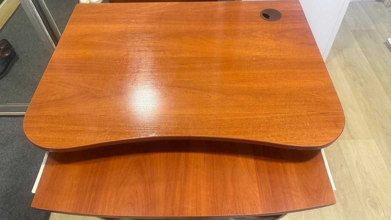 СРОЧНО Продам компьютерный стол