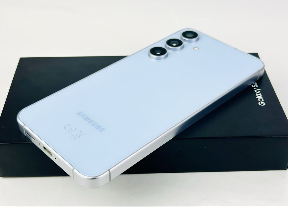 Samsung Galaxy S24 FE 5G 128GB 8RAM Blue Отличен! Гаранция!