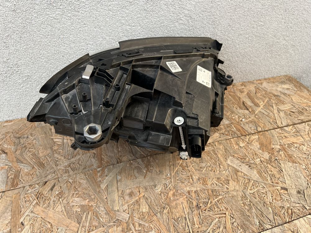 Far stanga Mercedes E Class W213 Full LED Multibeam Original Europa