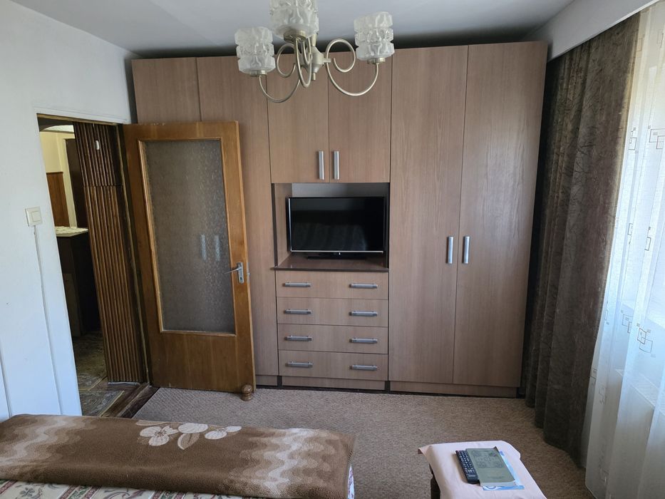 Apartament 3 camere de vânzare