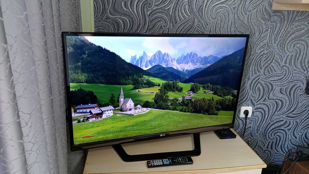 Продам смарт телевизор.