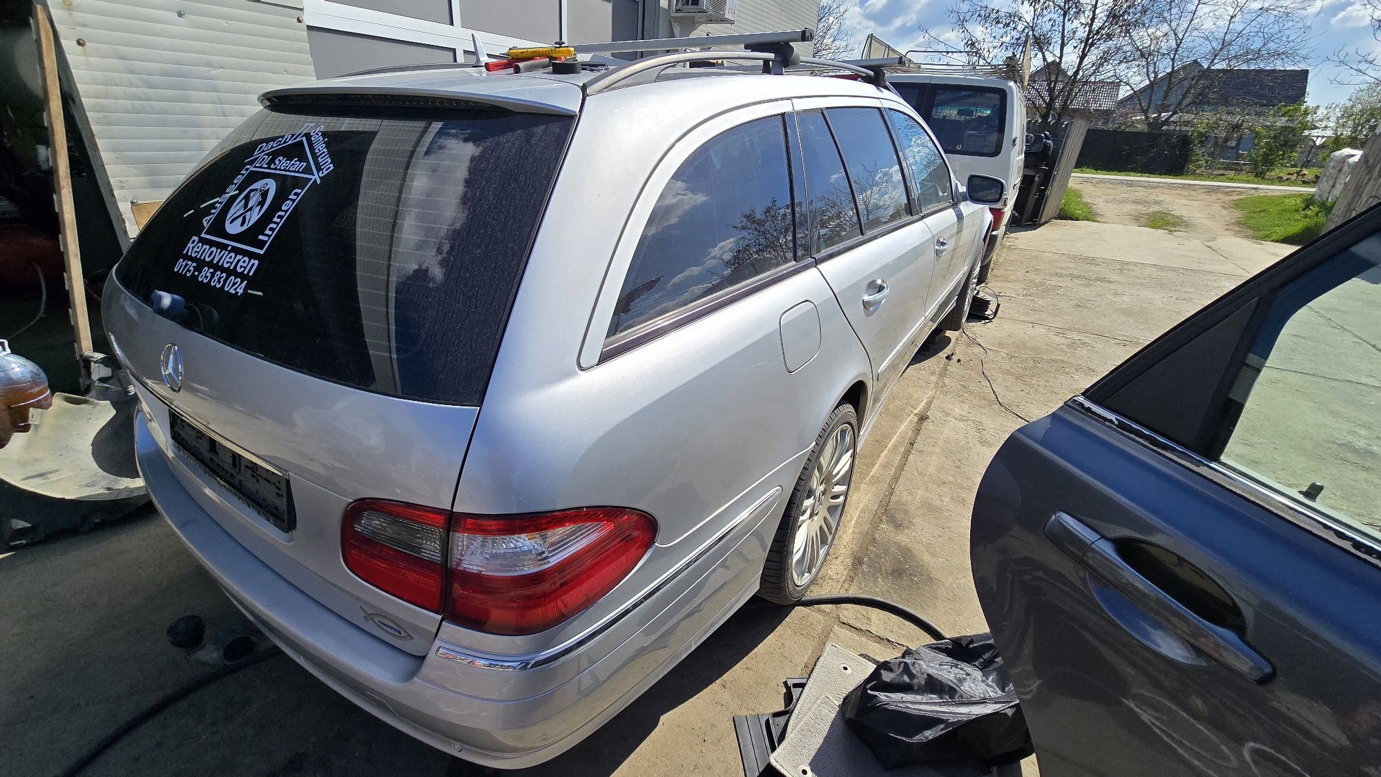 Dezmembrez Mercedes E class W211 facelift 3.0 v6 diesel 2008