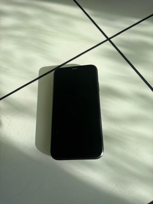 iphone xr продам телефон 76% заряда