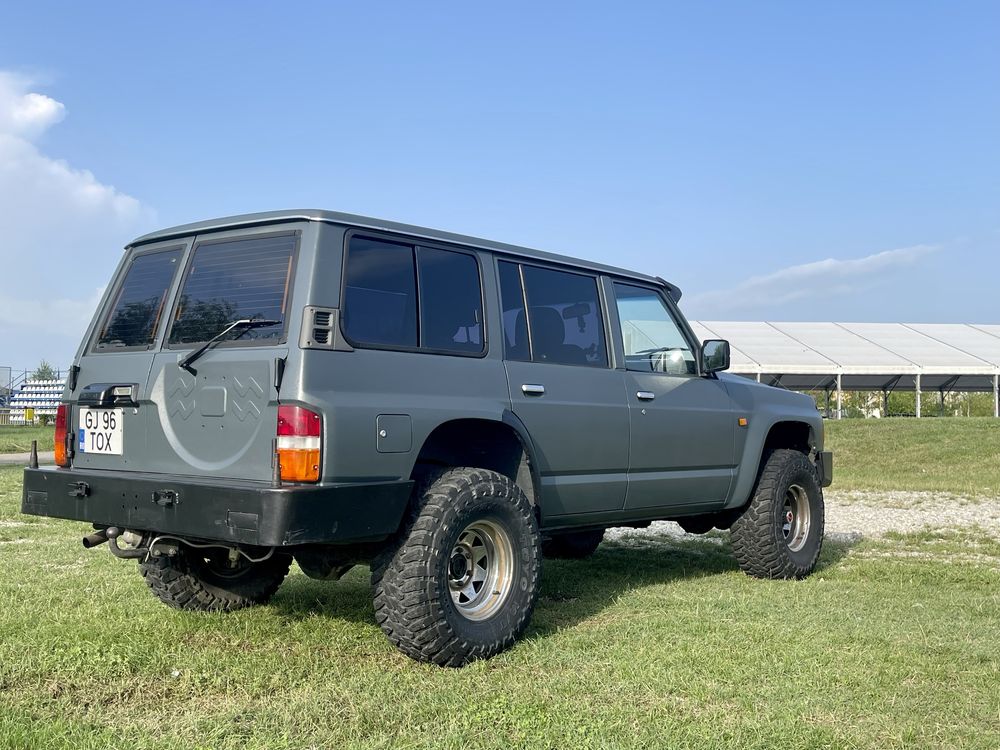 Nissan Patrol Y60