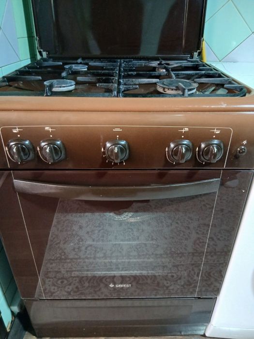 Продается газ плита Gefest состояние отличное