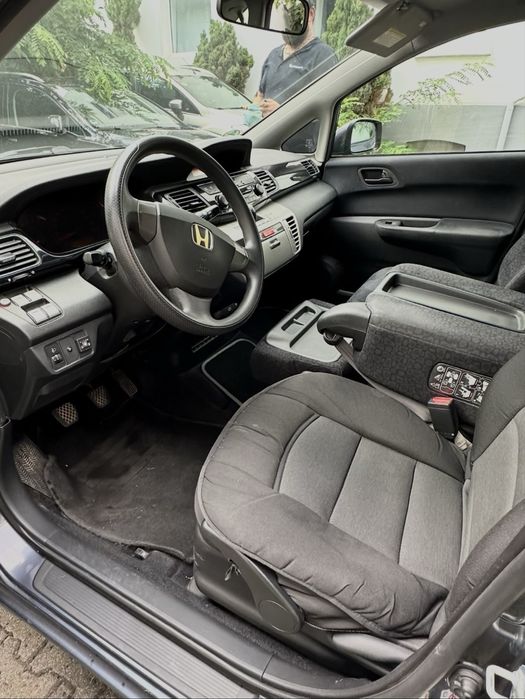 Honda FR-V 1.7 i-VTEC