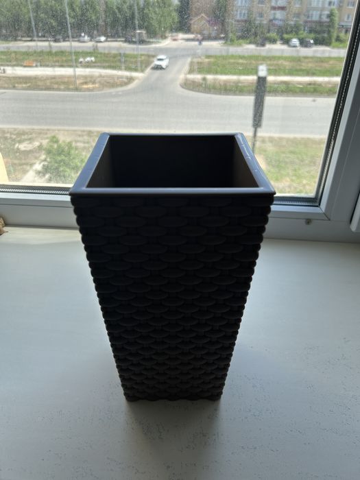 Продам горшок для цветов