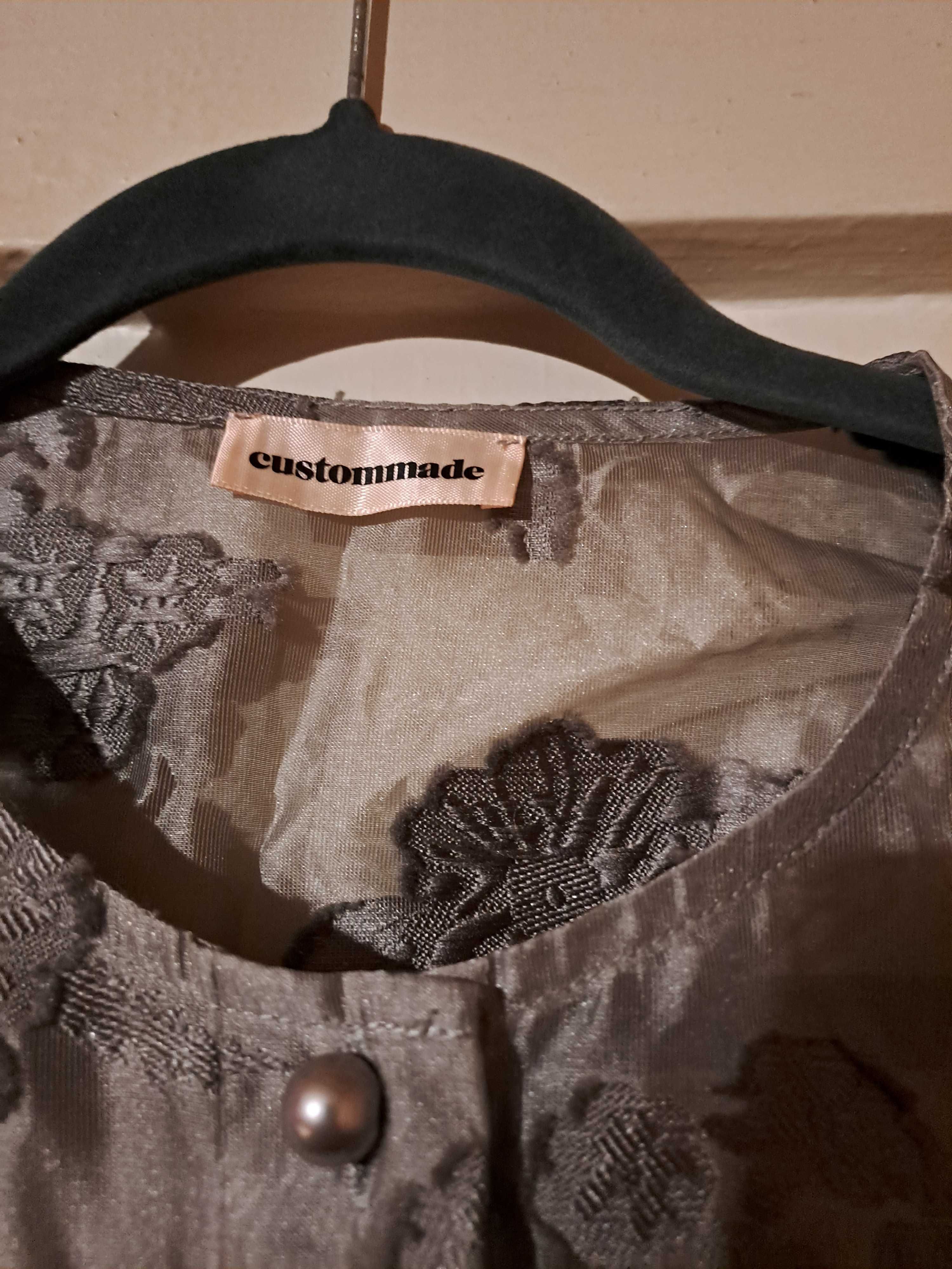 Продавам рокля Custommade, нова
