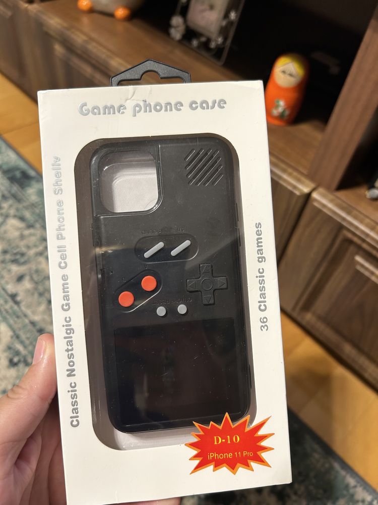 Game phone case iphone 11 pro de culoare neagra noua.