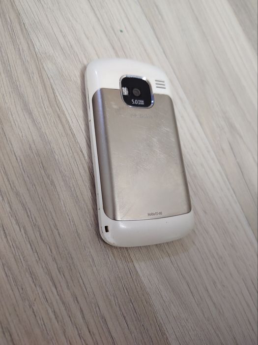 Nokia e5 holati yahshi