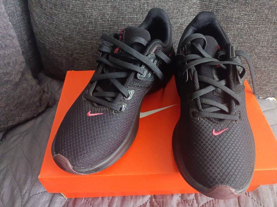 Маратонки Nike Air Max Bella TR 4
Nike Маратонки Air Max Bella T