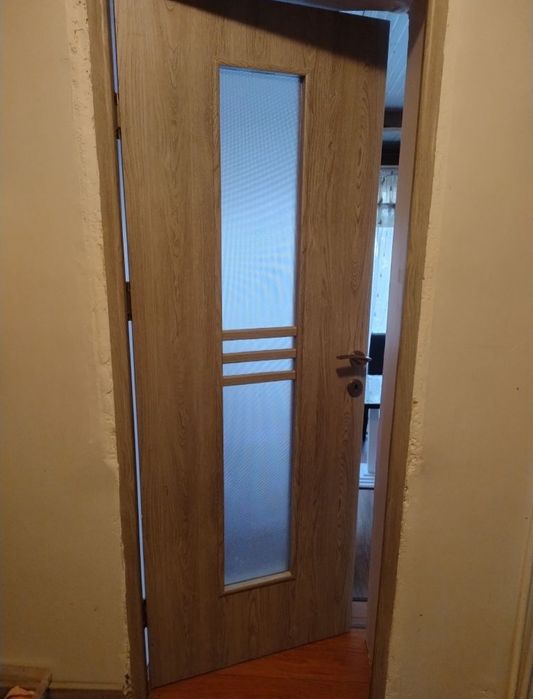 Usa de lemn interior