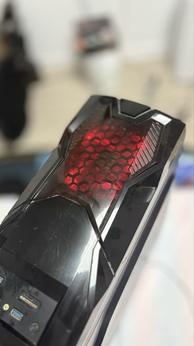 Desktop Unitate PC AMD Athlon X64 Quad-Core2.8GHz 10GBRam SSD150GB-OK