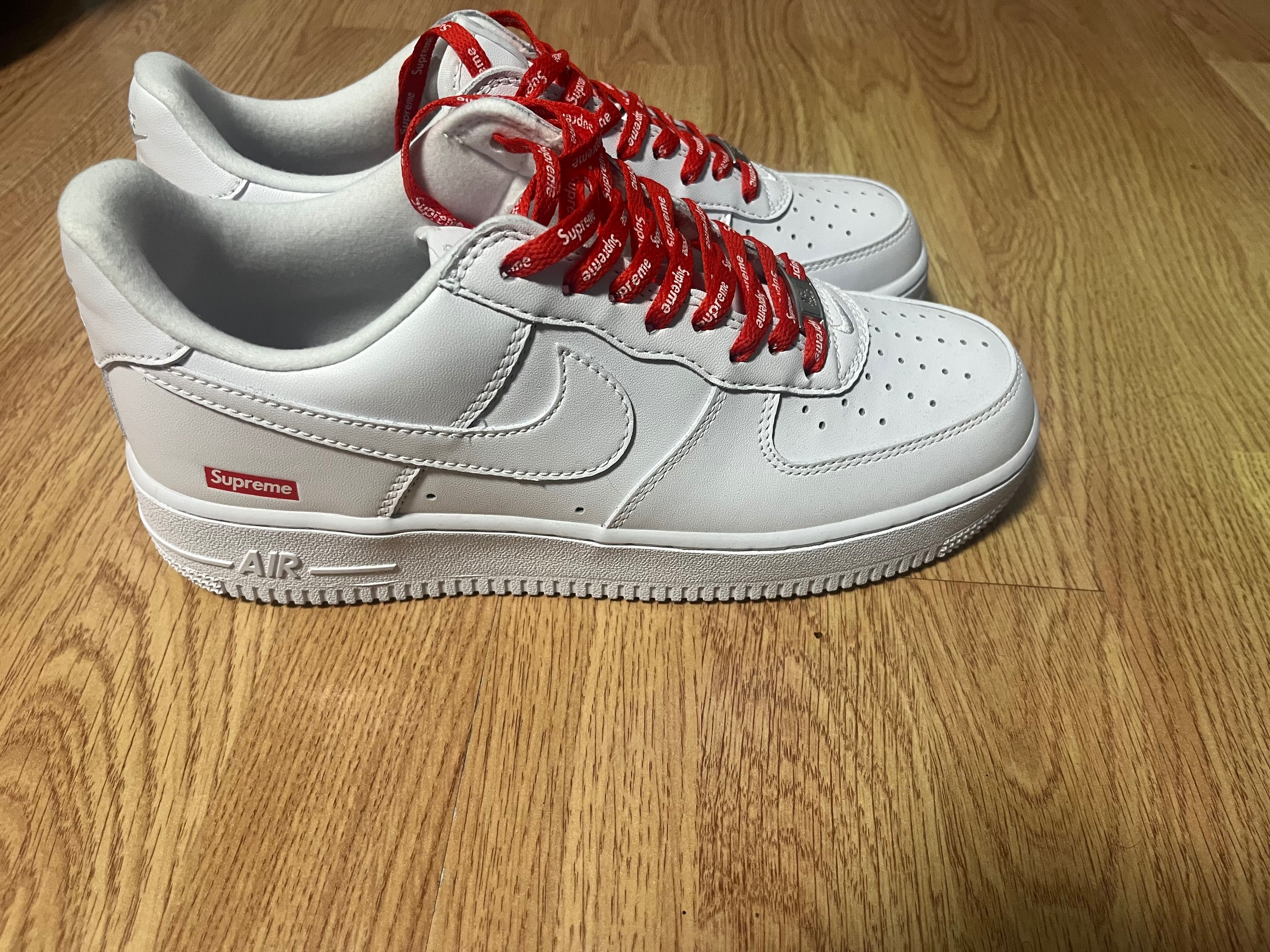 Nike air force x supreme + Stockx tag