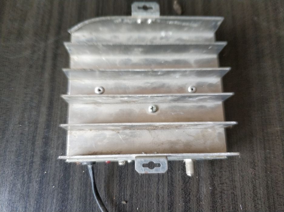 Метална кутия. Пластмасова кутия. Алуминиева кутия.