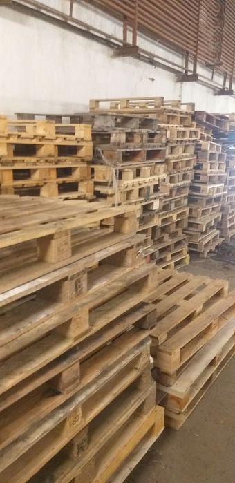 Vând PALETi buni . In perfectă stare