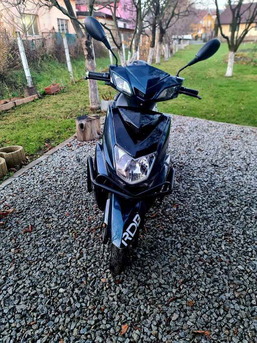 Vând scuter RDB CHILIA PLUS.