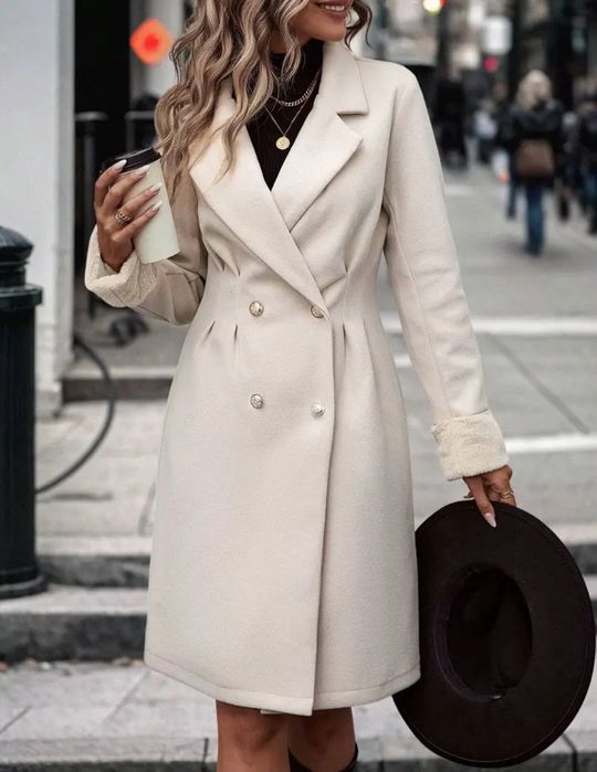 Красиво ново палто