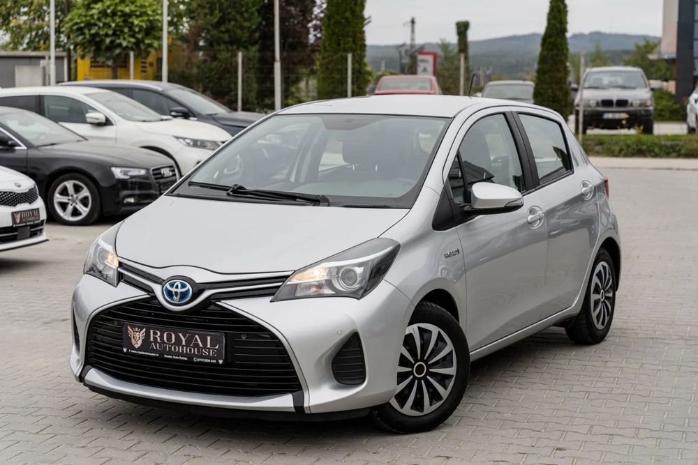 Toyota Yaris GARANTIE, Scaune incalzite, Climatronic 2 zone, Hybrid, Camera spate