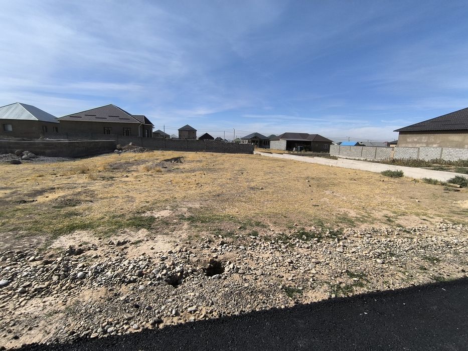 Продам участок  в хорошем Районе