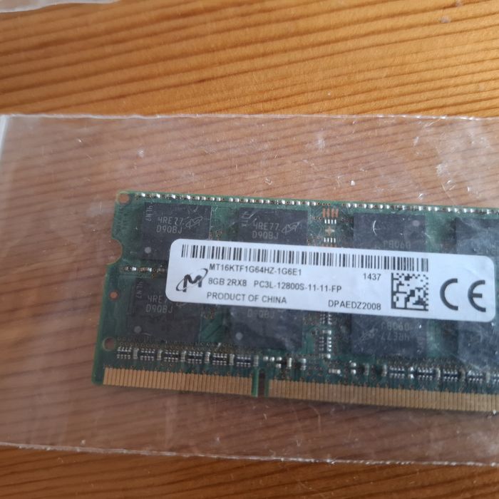 Части от Повреден Лаптоп (не знам дали работят)