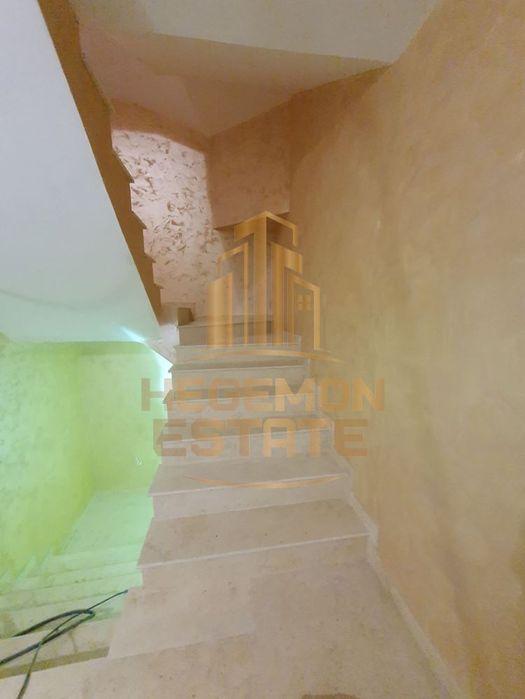 Продава се Тристаен апартамент в Варна, Лятно кино Тракия - 112 кв.м за 2027 €/кв.м - Снимка #11