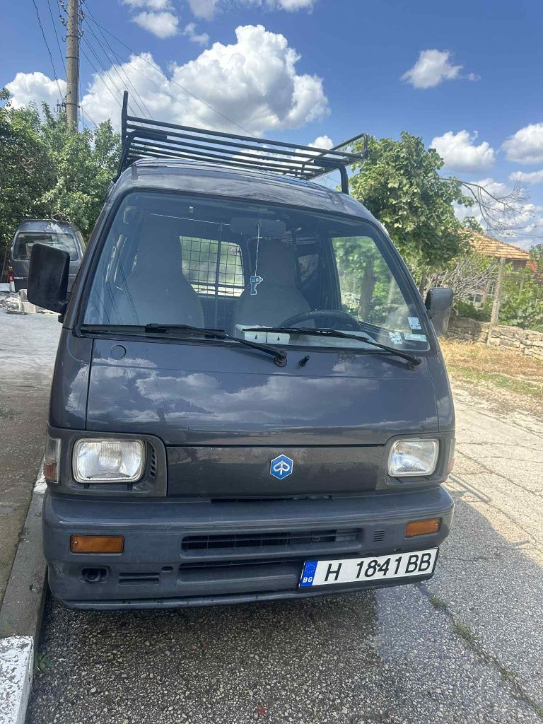 ПРОДАВАМ piaggio porter бус