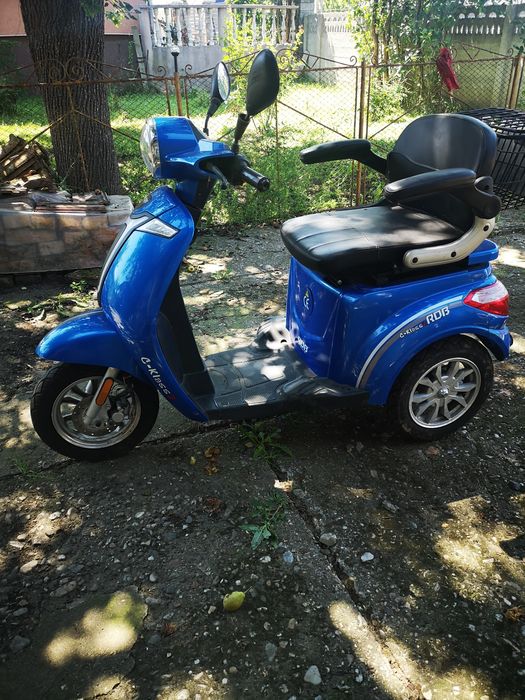 Vând scuter electric