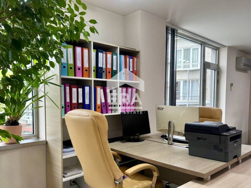 Продава се Офис в Варна, Център - 124 кв.м за 2904 €/кв.м - Снимка #5