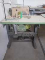 Продаю швейную машин класса 1022М 10шт со столом без мотора 55 уе! ! !
