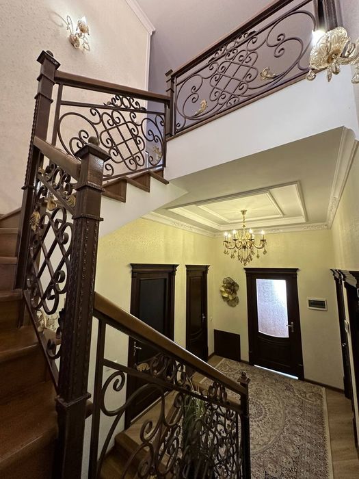 Срочно Продаётся новый Евродом паркентский тапоич 4-соток 3-уровень