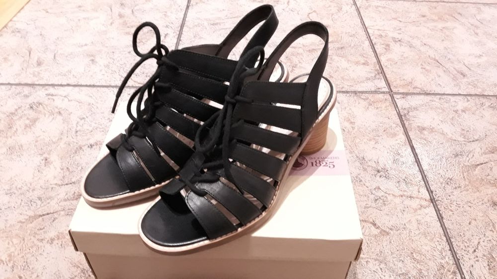 Clarks Glacier Ice Чисто нови дамски сандали черни номер 40