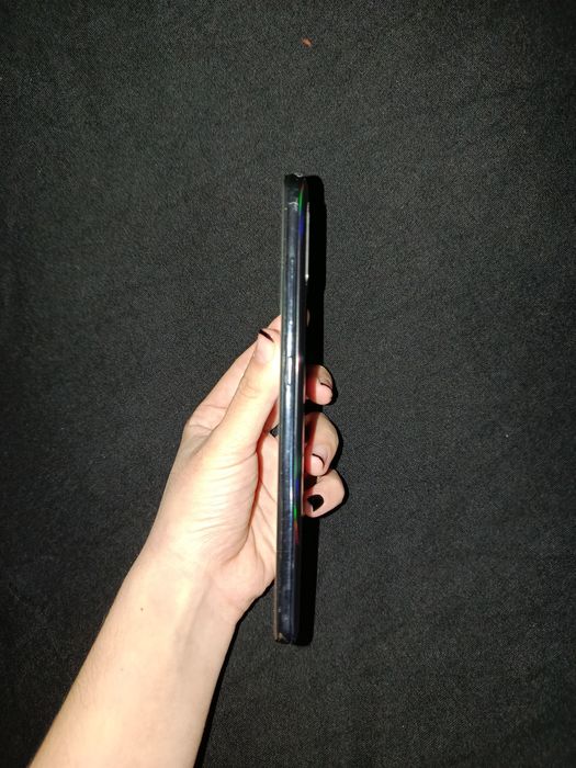 Samsung A 51 holati yahwi karobka dakumenti bor